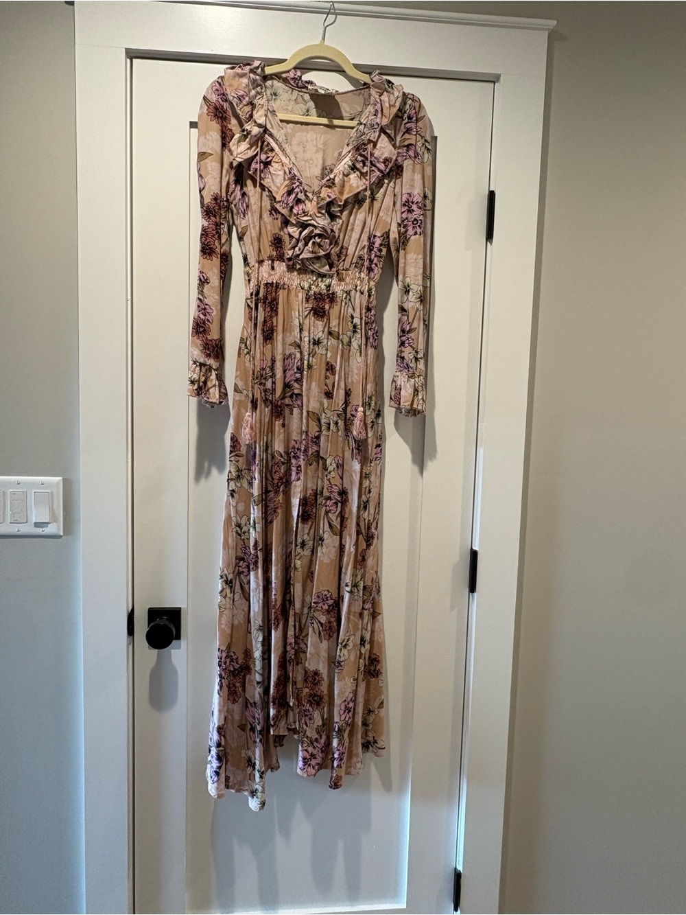 Floral Ruffle V-Neck Maxi Dress in Beige and Pink size SMALL